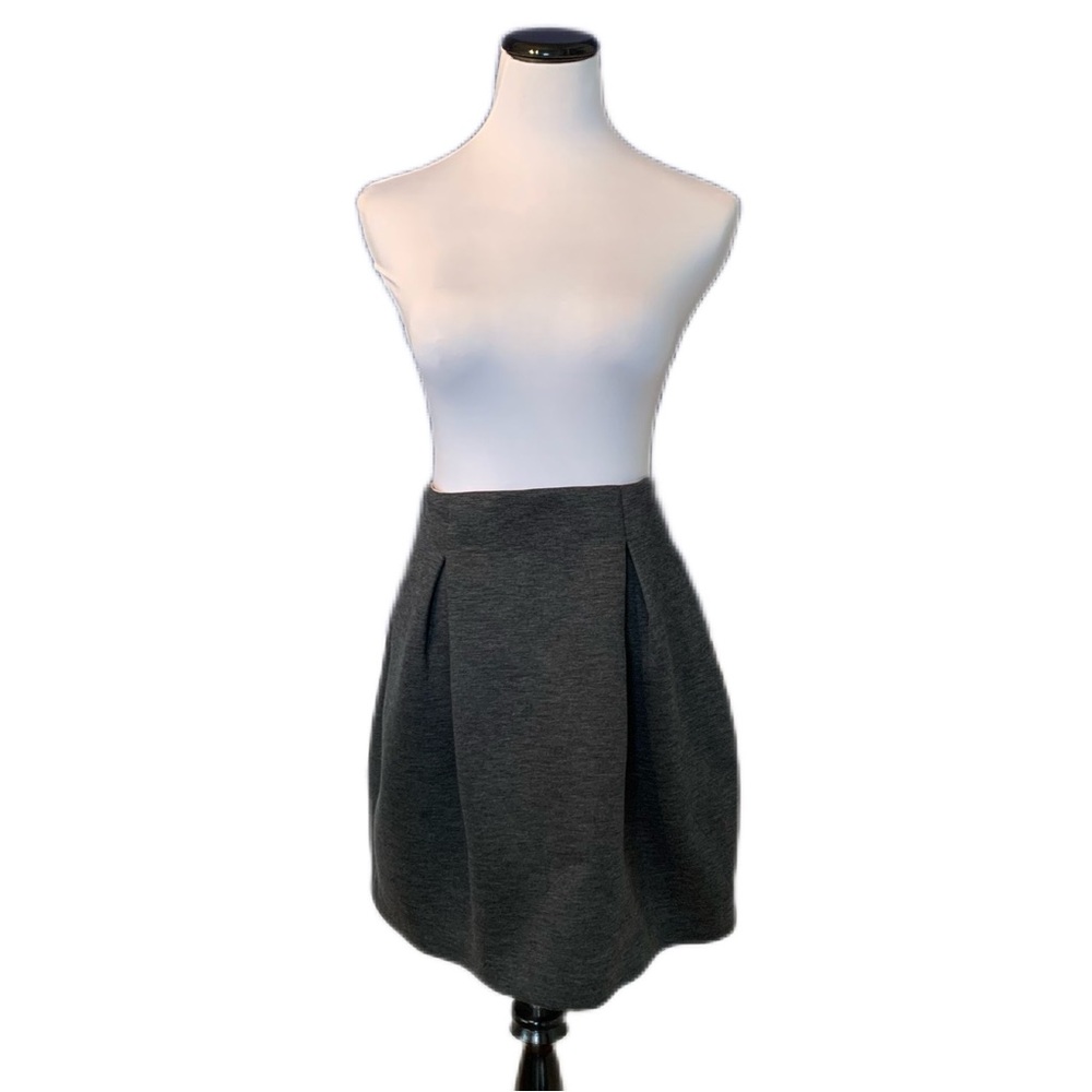 Lisa Perry SZ 8 Gray Lightweight Skater Style Mini Skirt